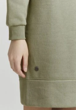 OXMO HOLLY - Freizeitkleid - Seagrass -OXMO Verkaufsgeschäft 54b9d8dc098e4928b1f5b739897f4e2b